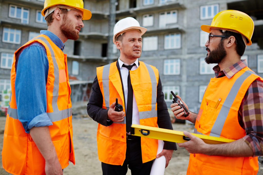 La Importancia de Elegir un Equipo de Construcción Confiable: Cómo Narvoa Construction Hace la Diferencia